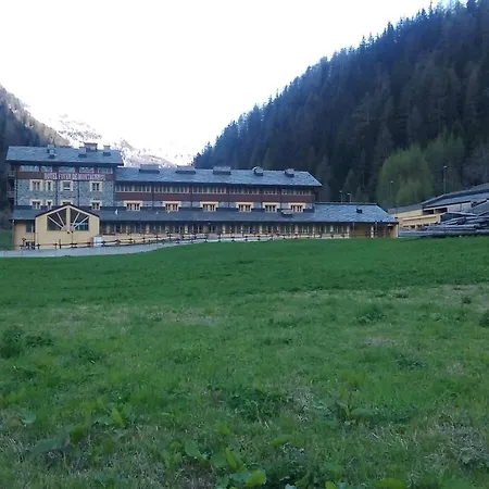 Hotel Foyer De Montagne